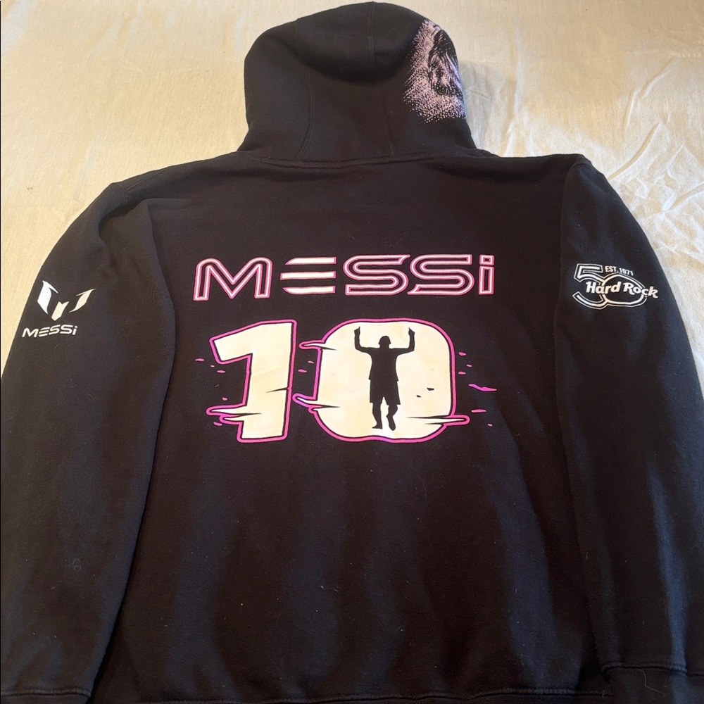 Messi #10 “ Live Greatness “ Hard Rock Cafe Black Hoodie with Lion , L , $24